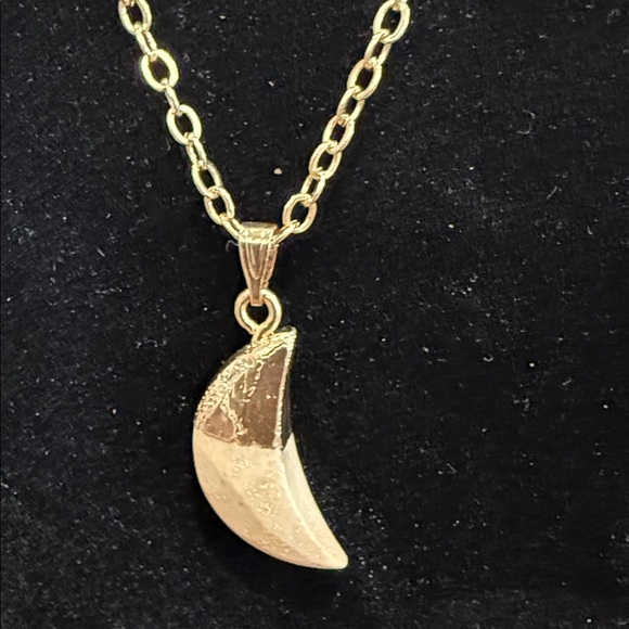 Elegant Gold Crescent Moon Necklace - Picture 2 of 3